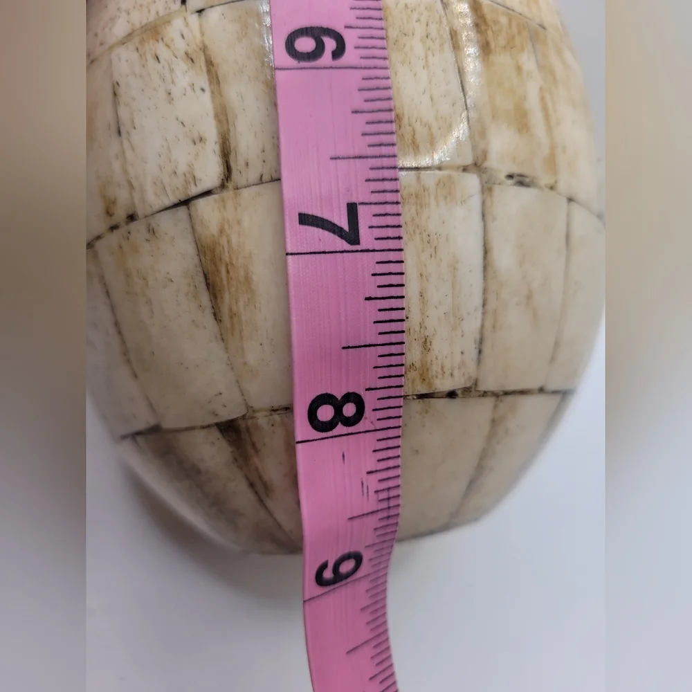 Crate & Barrel Ivory Color Bone Egg Shape Table Decorative Paper Weight